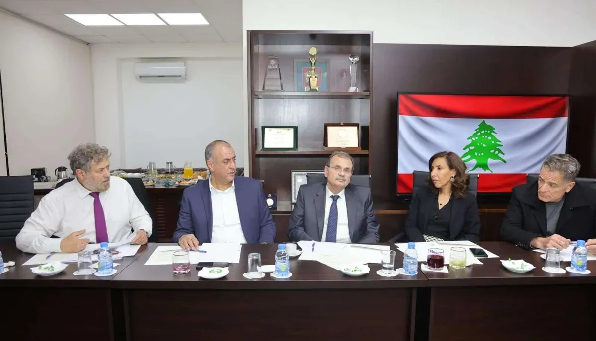 “لبنان والعالم” لـ”نعمة افرام”: دع نوابنا وشأنهم فألاعيب “الوسطية” لن تجعلك أهلًا للرئاسة!