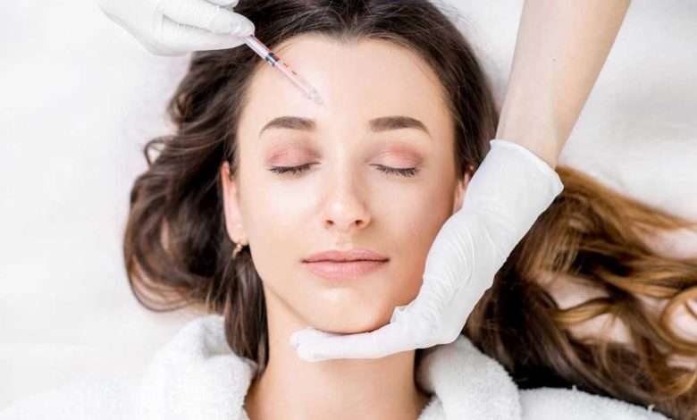 بالأسماء.. إفقال 12 مركز تجميل