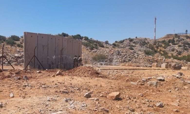 إسرائيل تبني جداراً جديداً