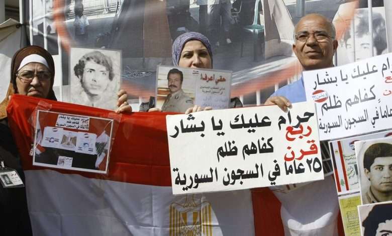 البحث عن اللبنانيين المخفيين بالسجون السورية