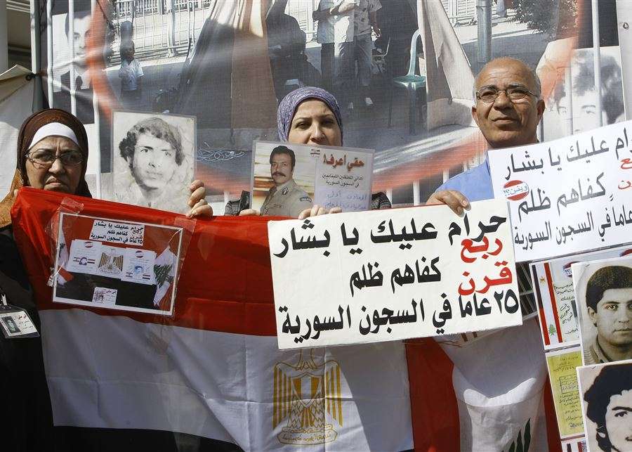 البحث عن اللبنانيين المخفيين بالسجون السورية