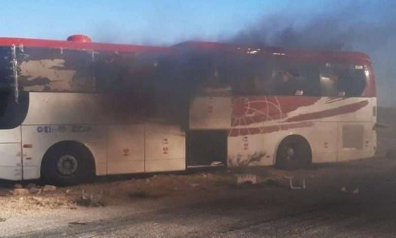 ارتفاع حصيلة هجوم لـ"داعش" على حافلة عسكرية في سوريا إلى 33 قتيلاً