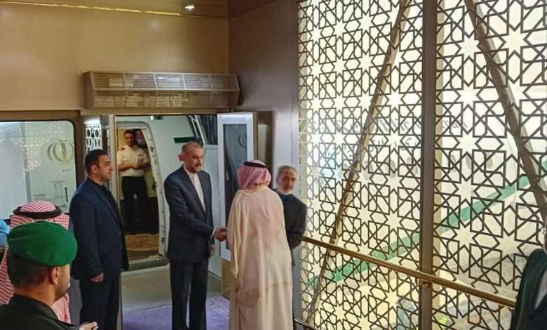 عبد اللّهيان يبدأ أول زيارة الى الرياض منذ استئناف العلاقات