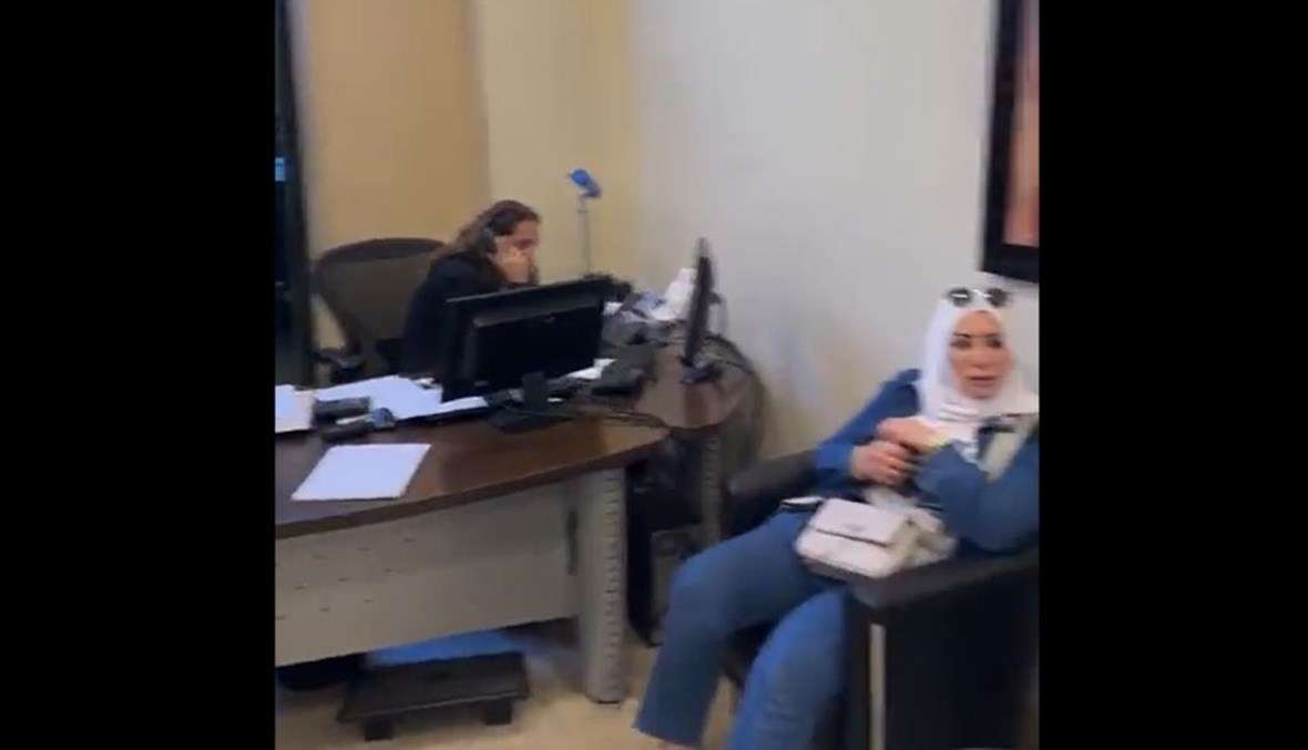 مودع اقتحم مع زوجته بنك "التمويل الإسلامي" فرع كورنيش المزرعة (فيديو)