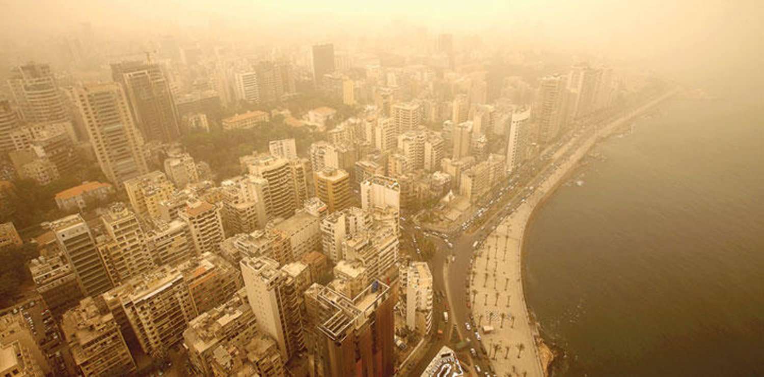 حدث في مثل هذا اليوم: وفاة امرأتين وتسجيل 750 حالة اختناق جراء عاصفة رملية ضربت لبنان