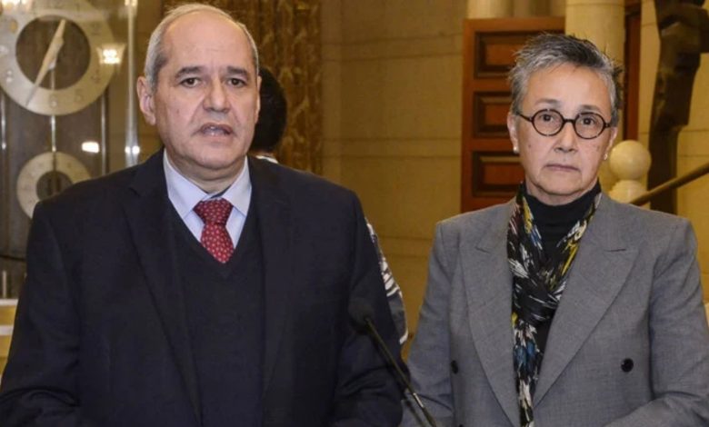 بعد إعطائه الإذن إنشاء اتحادين لنفس اللعبة.. سؤال من عون وخلف لوزير الرياضة