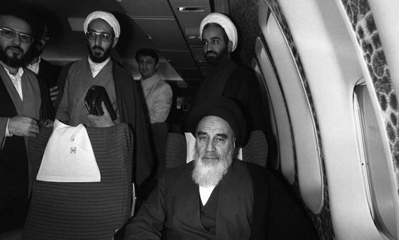 حدث في هذا اليوم: العراق يطرد آية الله الخميني 