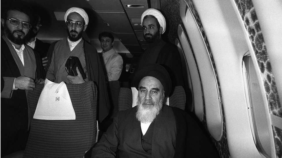 حدث في هذا اليوم: العراق يطرد آية الله الخميني