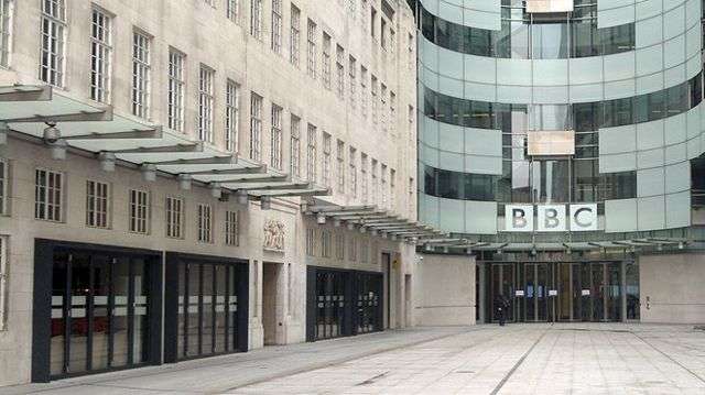 بينهم لبنانيتان..BBC تحقق مع موظفي خدمتها العربية بسبب تغريدات