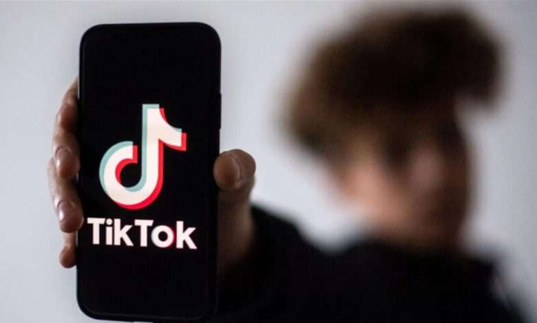 احذر قبل نشر فيديوهاتك على تطبيق "تيك توك".. هذا ما حل بانفلوانسر شهير