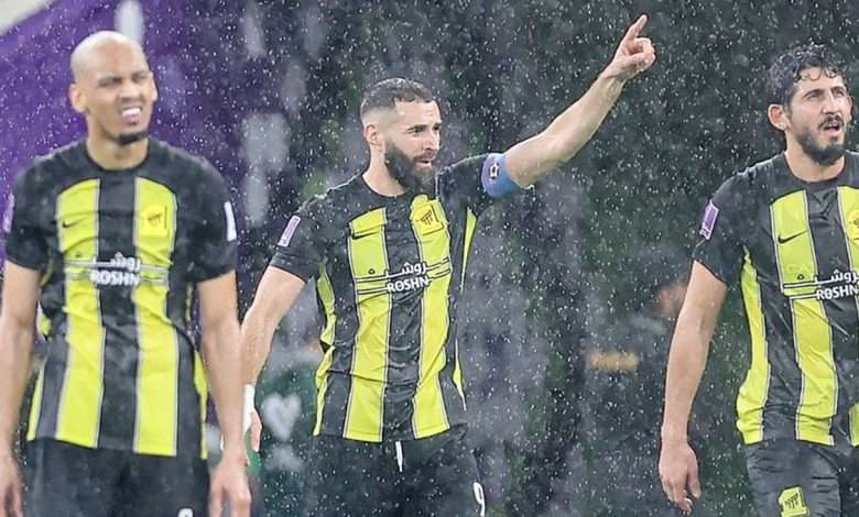 كريم بنزيمة يغادر السعودية إلى مدريد.. ما السبب؟