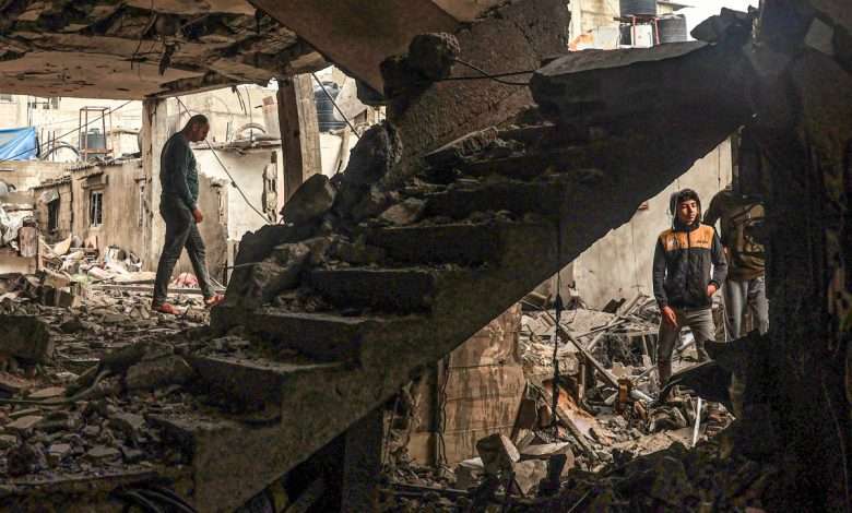 إسرائيل تواصل قـ.ـصـ.ـفها جنوب غـ.ـزة... وأمراض فتاكة تلاحق النازحين