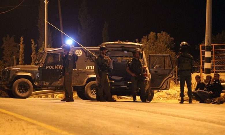 محال الصيرفة تحت أعين الجيش الإسرائيلي.. هذا ما جرى لها أمس في الضفة