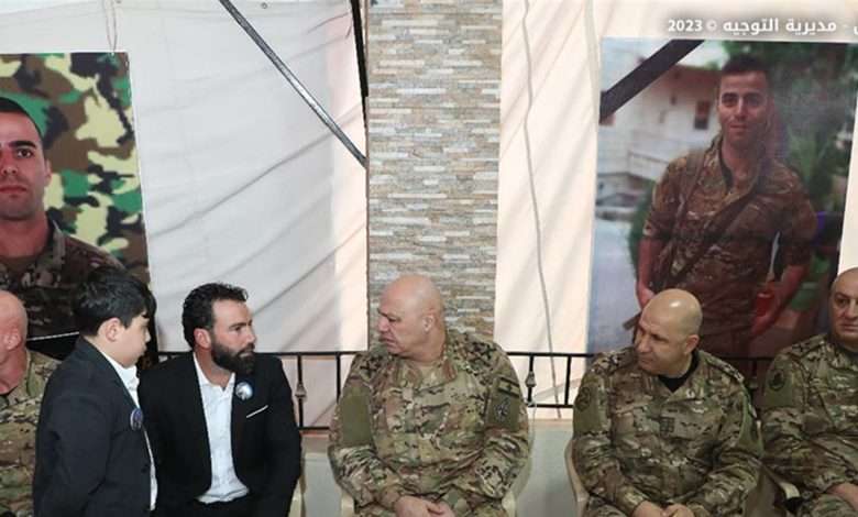 قائد الجيش: المؤسسة العسكرية لا تتخلى