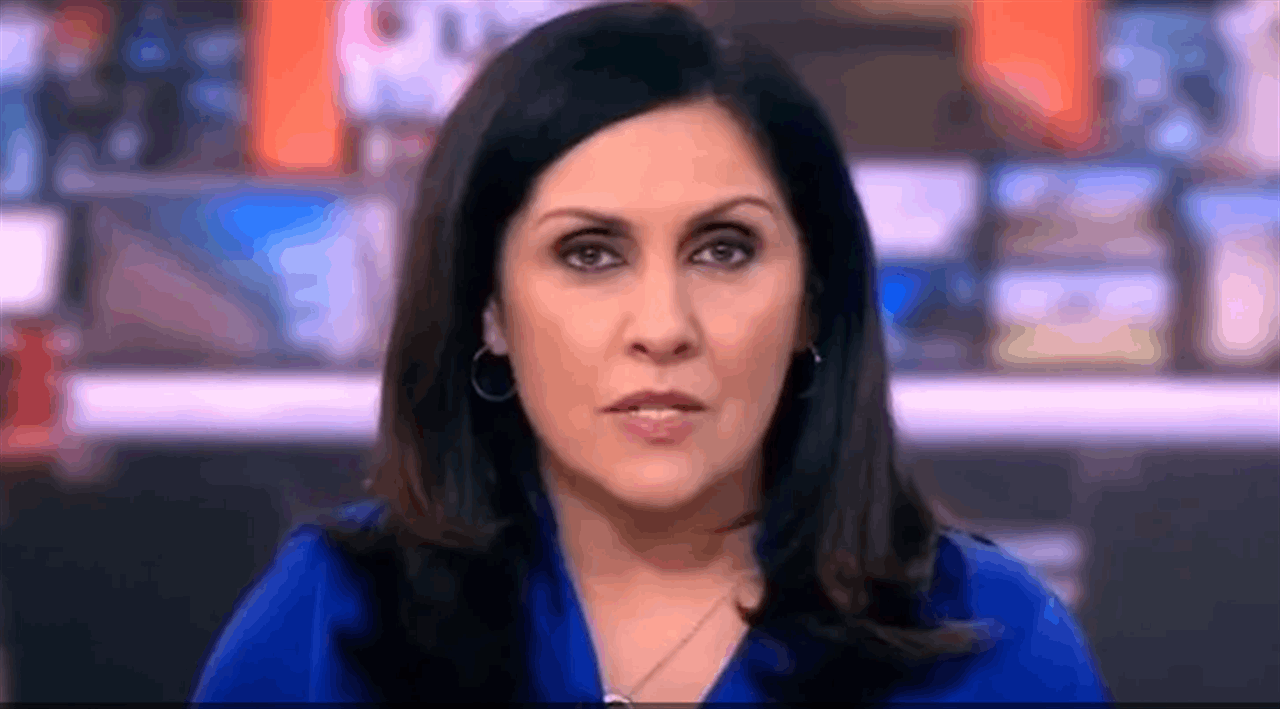 مذيعة شهيرة تعتذر بعد