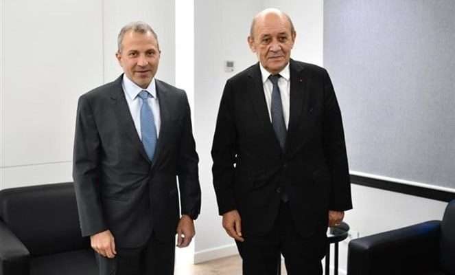 قصة لقاء الدقائق الساخنة مع جبران باسيل