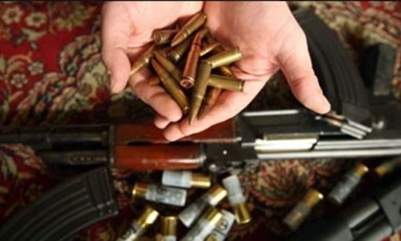 مـ. ـداهمة للجيش... وأسـ. ـلحة حـ ـربيّة داخل مكتب في طرابلس! 