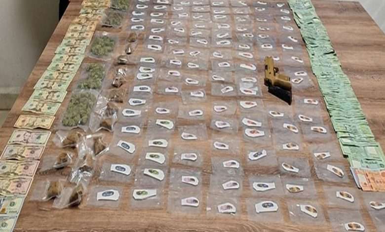 توقيـ. ـف 3 مـ. ـروّجي مخـ. ـدرات في هذه البلدة