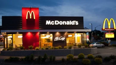 تأثير حملات المقاطعة.. ماكدونالدز تقرّ بتراجع مبيعاتها وانخفاض كبير بسهمها 
