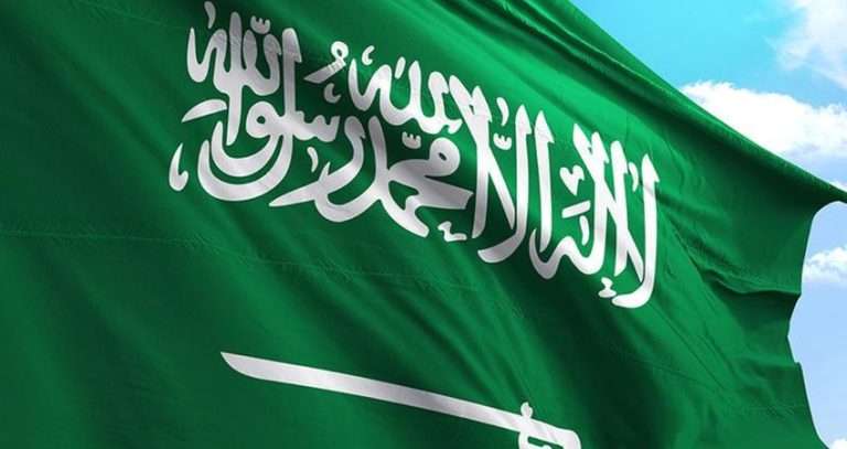 السعودية تمنح إقامة لمدة 6 أشهر للمعتمرين الحاملين هذه الجنسية