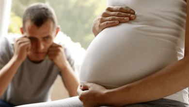 أراد مساعدة زوجته على الحمل فقام بأمر غريب!