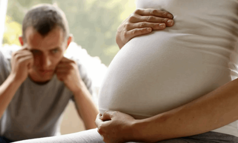 أراد مساعدة زوجته على الحمل فقام بأمر غريب!