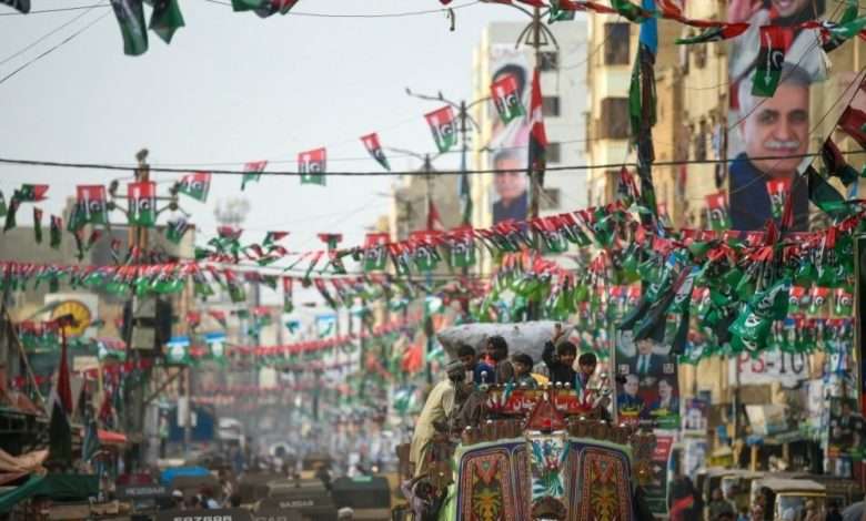 باكستان تصدر حكمها بحق رئيس وزرائها السابق وزوجته!