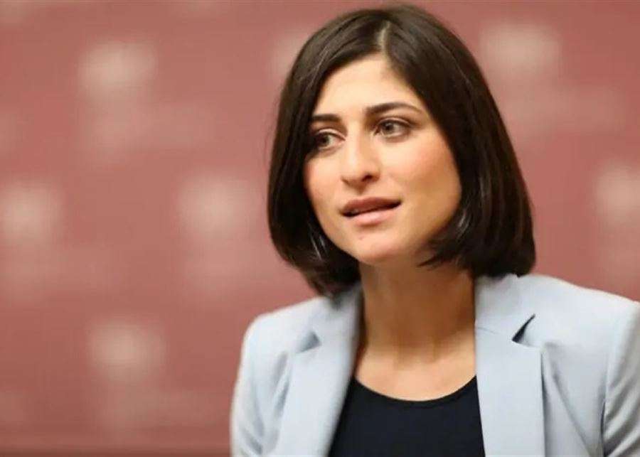 سابقة في الناتو... سيدة عربية ناطقة باسمه تعرفوا إلى جنستها! 