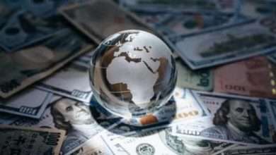 مع بداية شهر رمضان المبارك…كم سجل سعر دولار السوق السوداء؟ 