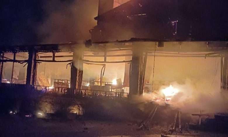 حريقٌ كبير داخل مطعم في عنايا