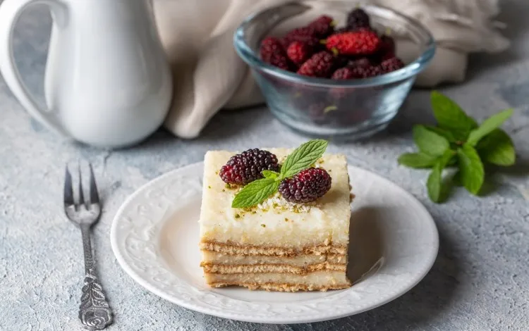 السميد بالقشطة