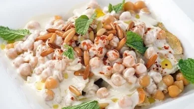 من مقبلات رمضان.. إليكم طريقة تحضير فتّة اللّبن!