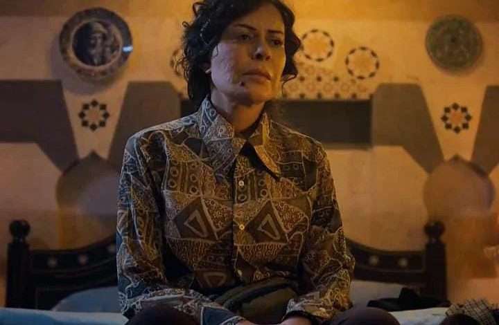 كارمن لبس و"رسمية"، ورطة إبداع لا تشبه غيرها من الورطات!