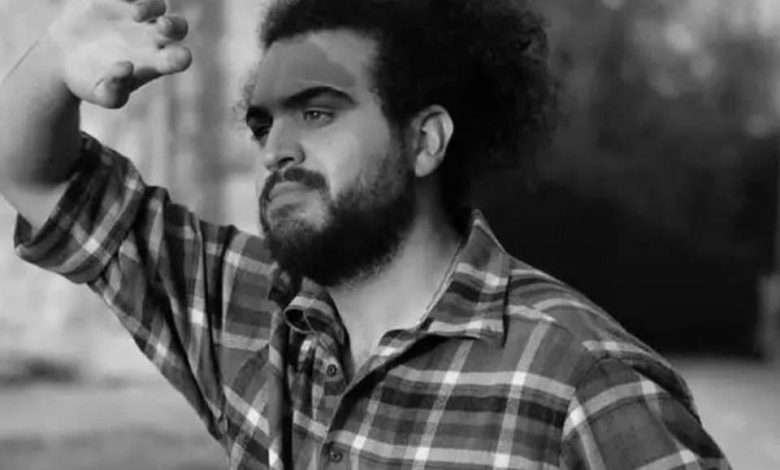 الاعتداء على الزميل كارم منذر، وسفراء الحقيقة في دولة "كل مين إيدو إلو"!