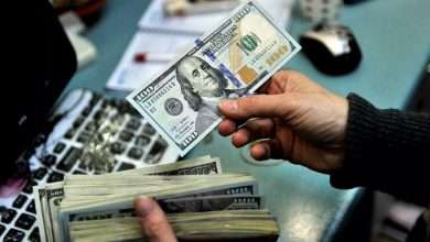 كيف افتُتِح سعر صرف الدولار في السوق السوداء صباح اليوم الخميس 4 نيسان 2024؟ 
