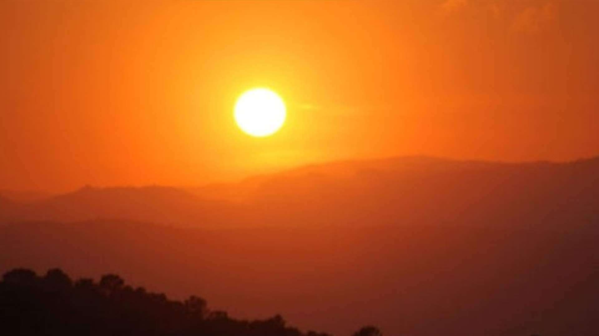 في أولى أيام حزيران... حرّ وغبار