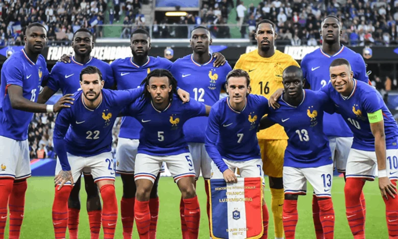وعكة صحية جماعية تضرب منتخب "الديوك"....ما احتمالية استبعاده