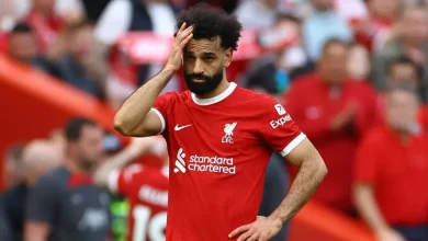لاعب ليفربول يتهم الجمهور... ما علاقة صلاح؟