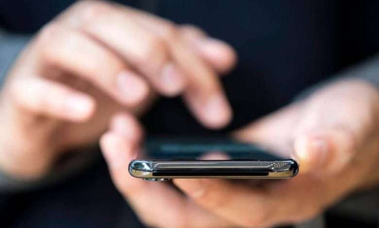 أبل دمرت زواجه فلجأ إلى القضاء