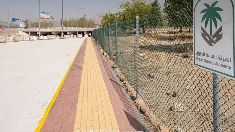 موسم الحج.. استخدام "الإسفلت المرن" للمرة الأولى