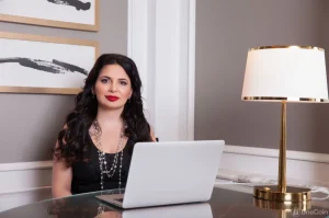 بين نساء الكون…هذه المطلوبة رقم ١