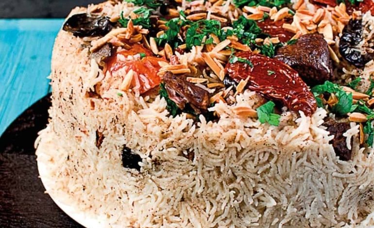 طريقة عمل المقلوبة الفلســ.طينية باللحم