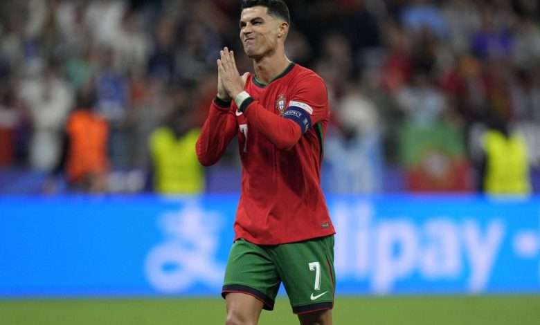 بالفيديو: إليكم سبب بكاء رونالدو في الملعب