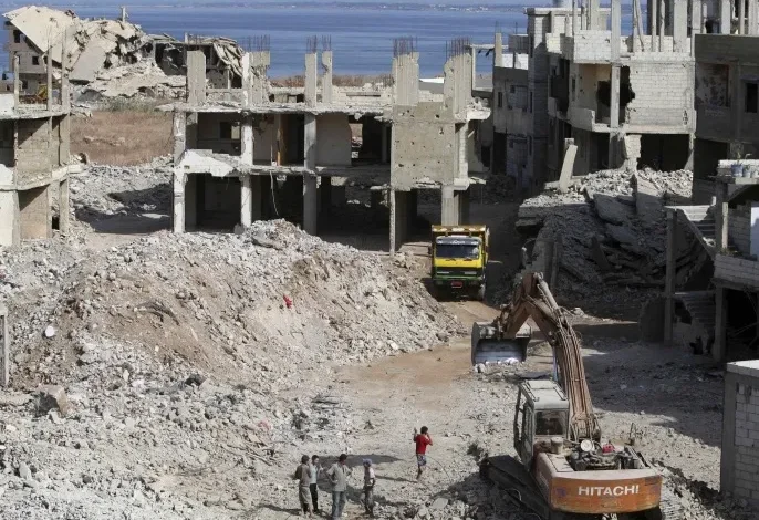 بالفيديو: مـ. ـداهمة وطيران حـ. ـربي لبناني... ماذا يحصل في مخيم نهر البارد؟