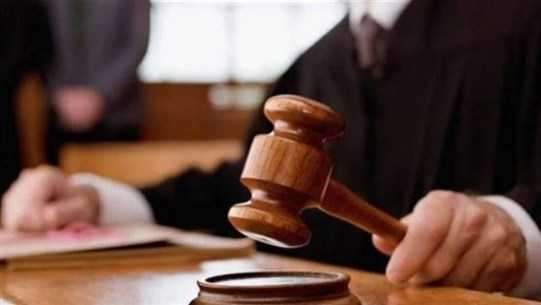 انتحلوا صفة "قضاة دوليين"... عصـ. ـابة تغشّ اللبنانيين!