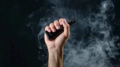 التدخين الإلكتروني... إليكم مخاطره في الطقس الحار