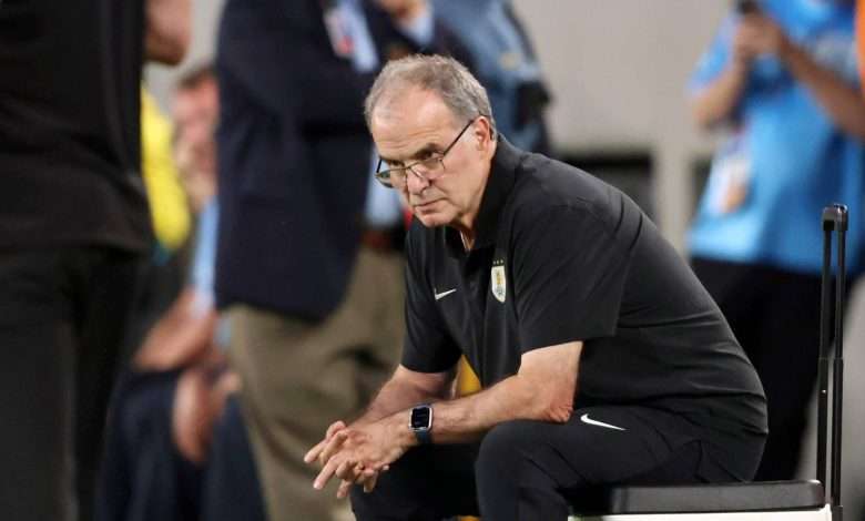 توقيف مدرب منتخب الأوروغواي لهذا السبب