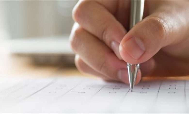 التعليم المهني يدعي على طالب!