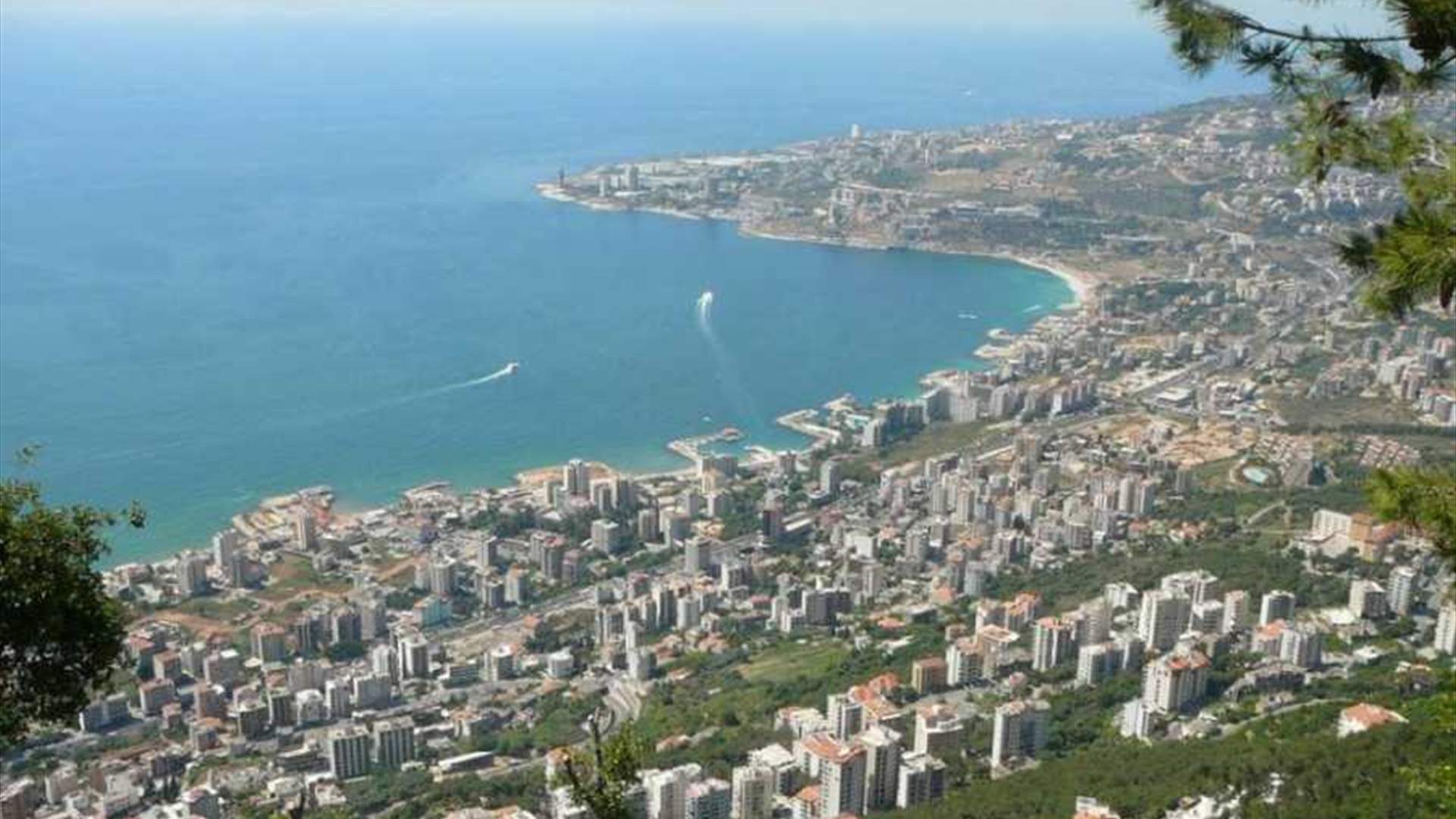 الطقس الحار والرطب ما زال يرافقنا... إليكم تفاصيله