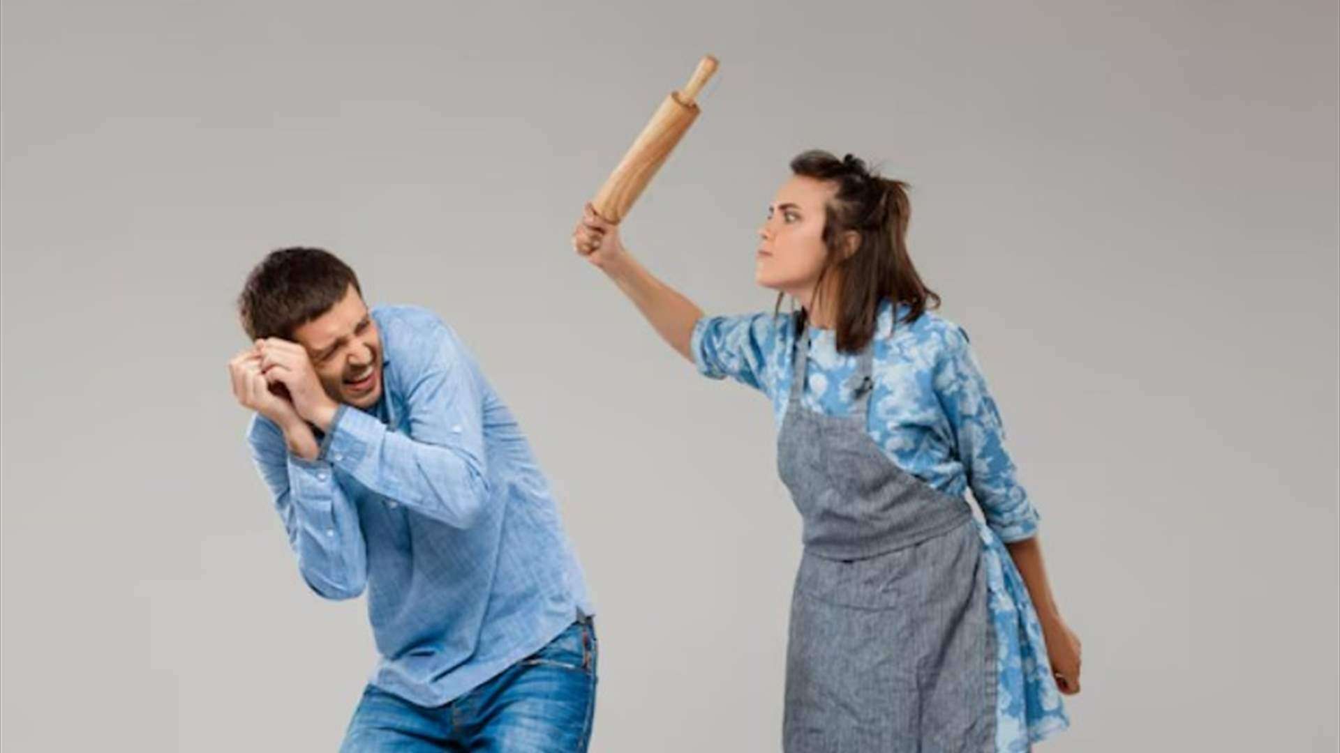انقلبت المعادلة…نساء يضربن أزواجهن في هذا البلد